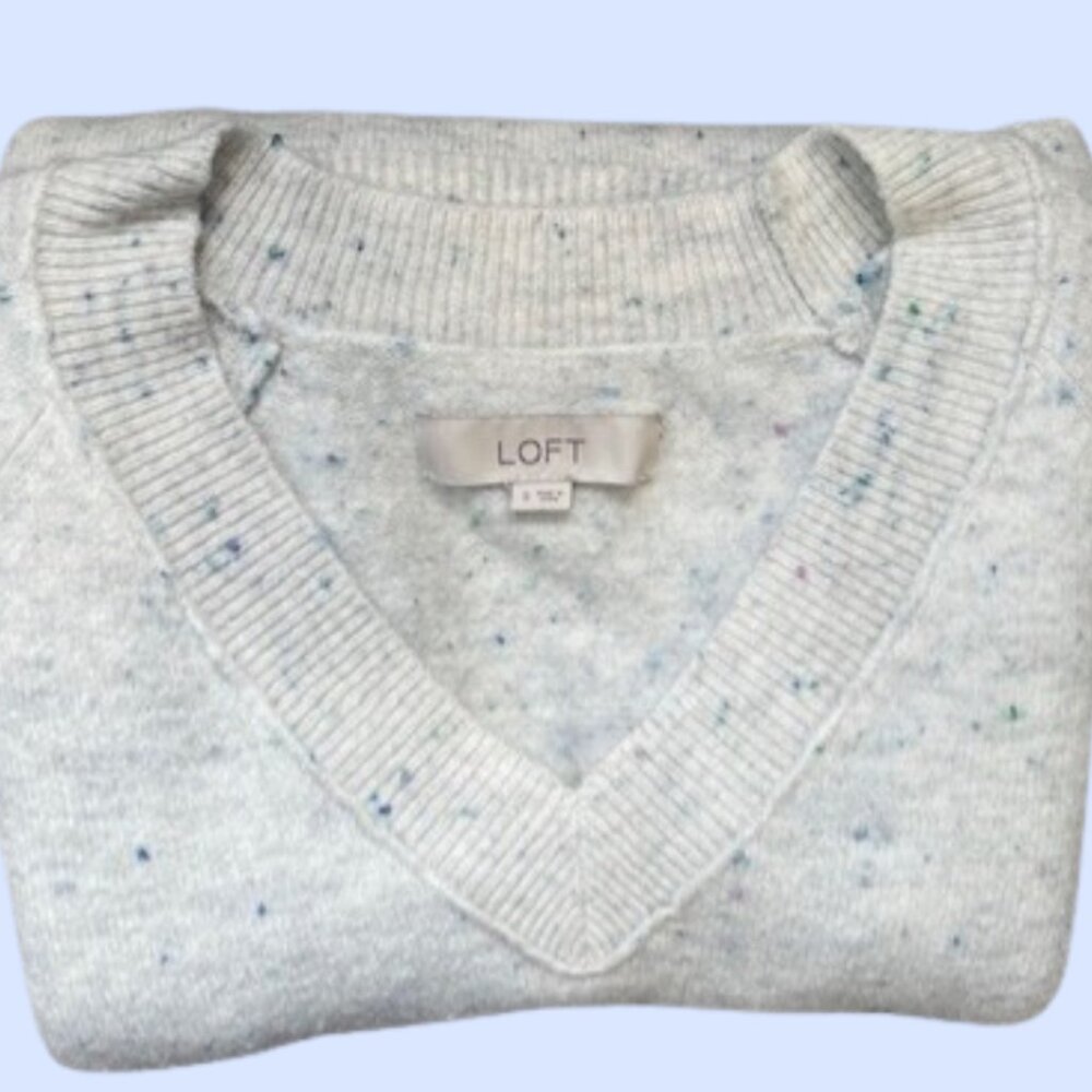 LOFT Relaxed V-Neck Sweater Small
